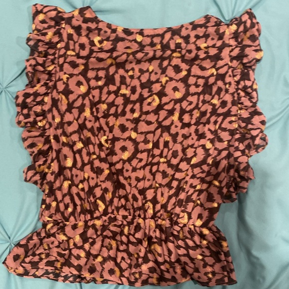 Express
Medium 
Excellent Condition - Picture 2 of 2